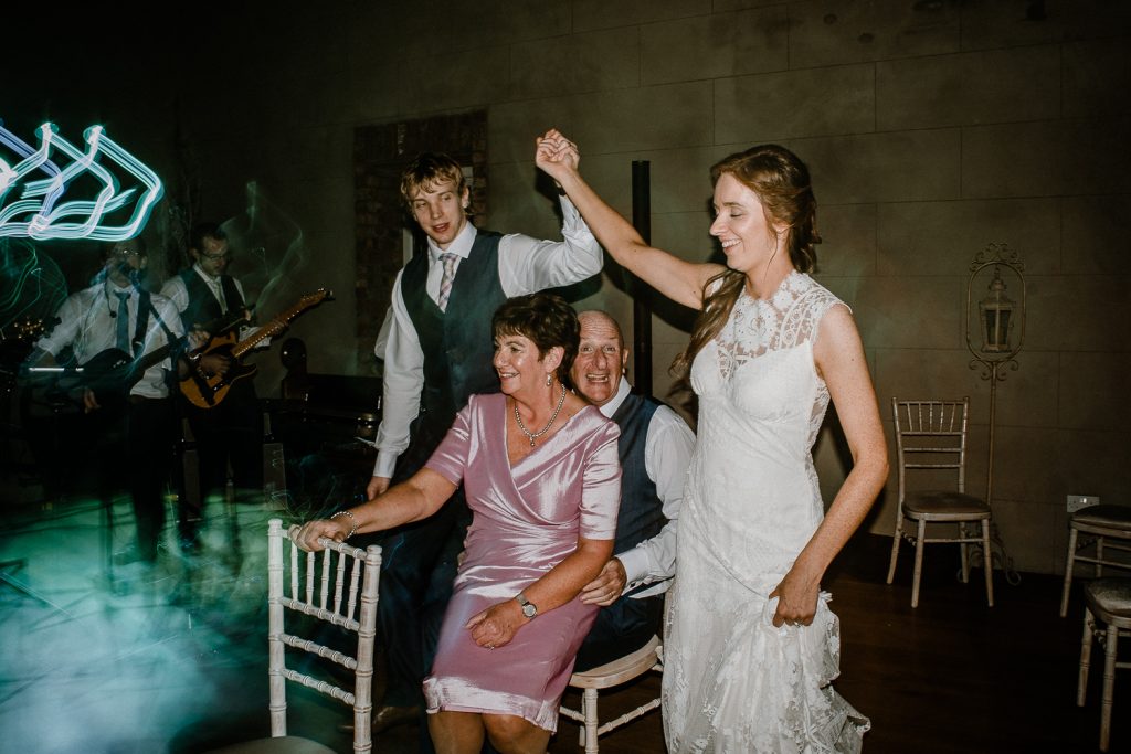 guests dancing Gracehall wedding